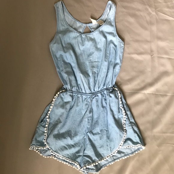 Romper with cute detailing - Picture 2 of 6